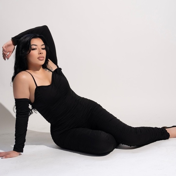 Meet your Posher, Emilia - Picture 1 of 1